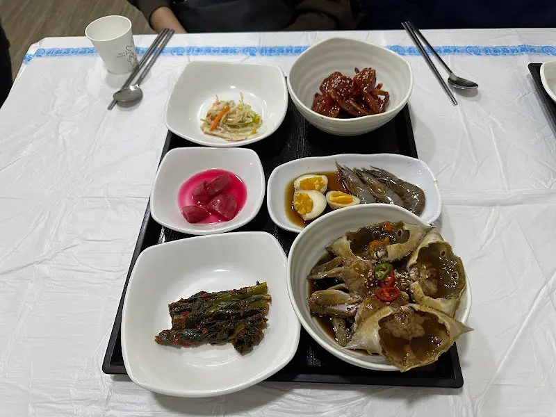 돌산엄마게장의 상차림