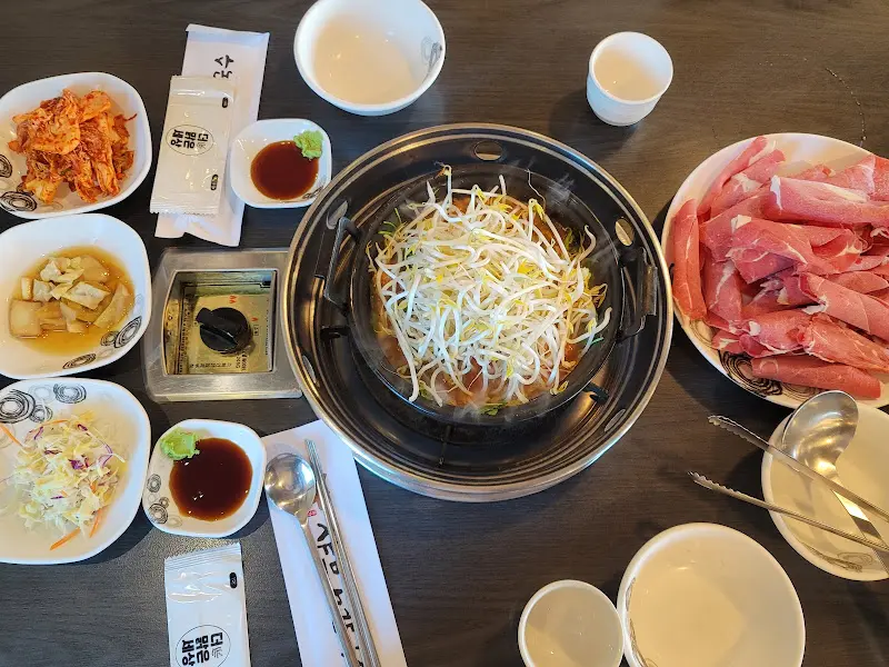 샤브샤브 전체 테이블 세팅