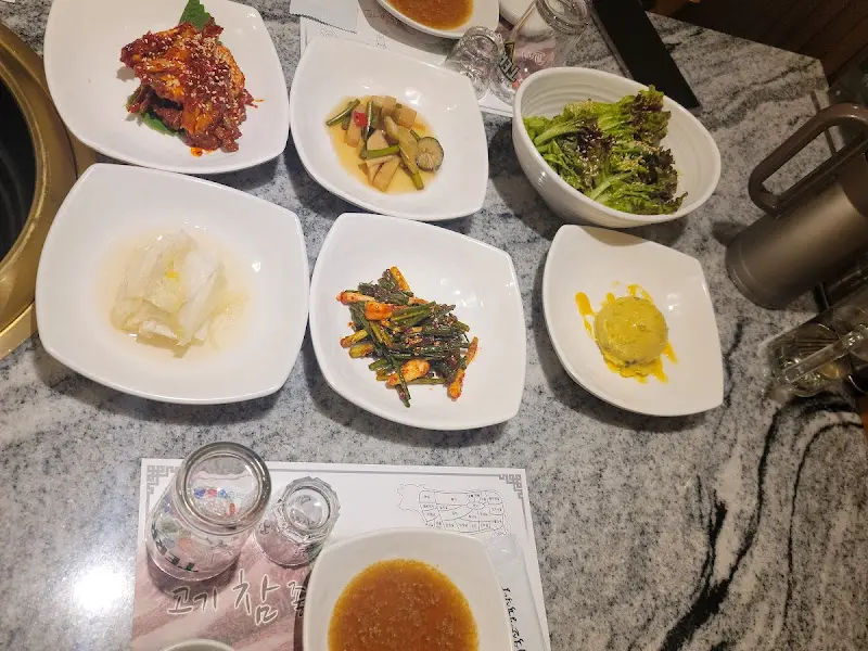 다채로운 곁들임 메뉴