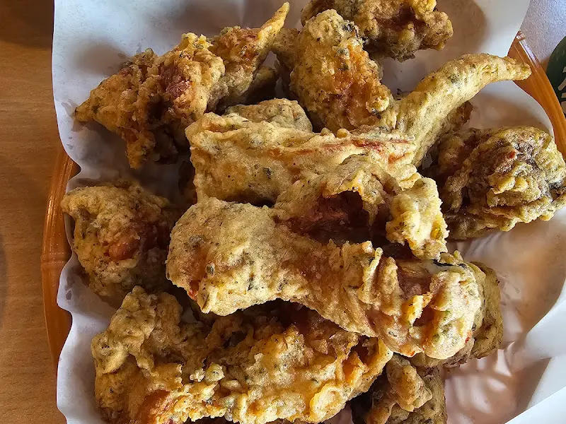 푸짐한 양의 야채치킨