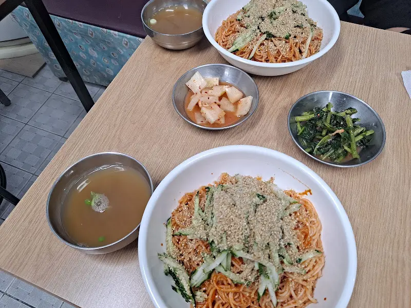 비빔국수와 곁들임