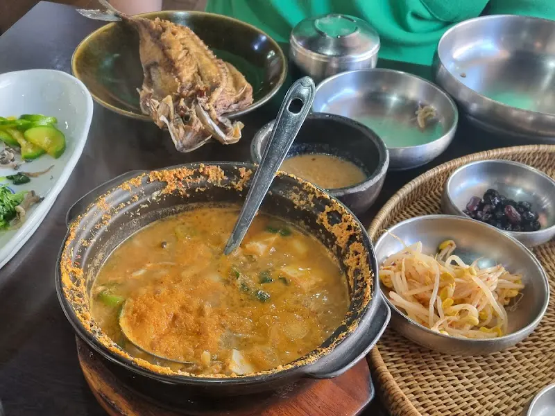 고등어구이와 곤드레밥