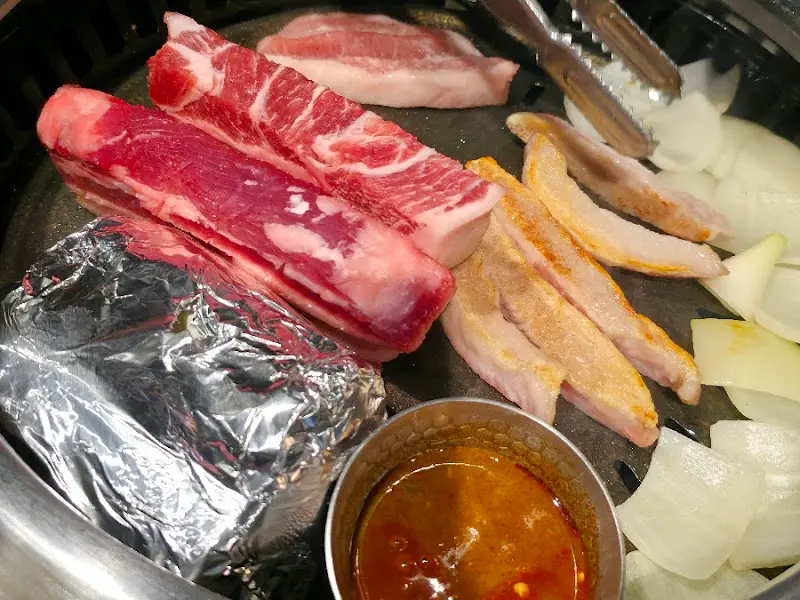 고기 굽는 모습