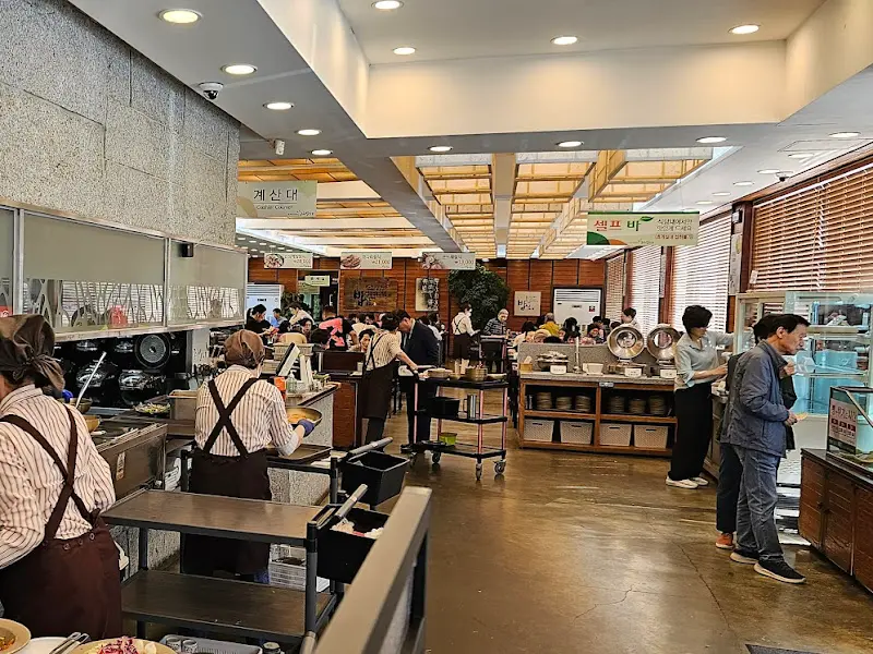 넓고 쾌적한 실내 공간