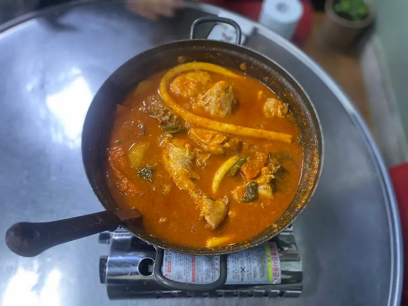 보글보글 끓는 닭볶음탕