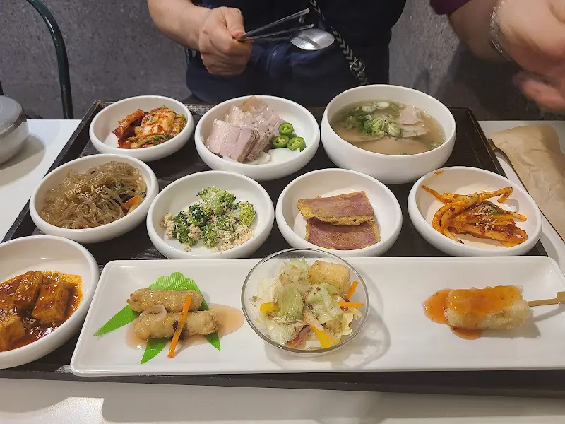 두부 정식 한상차림