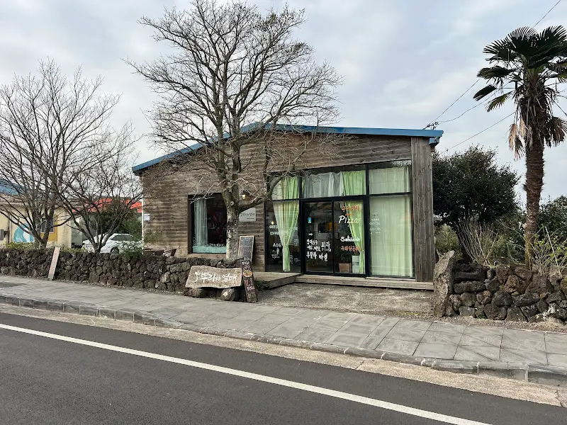 소박하고 정감있는 외관