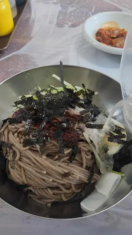 섬뜰마루 막국수