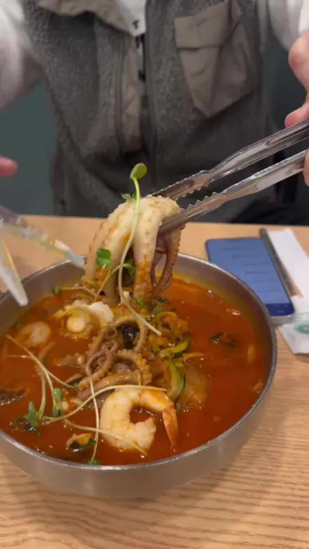 해산물이 가득 들어간 타이짬뽕