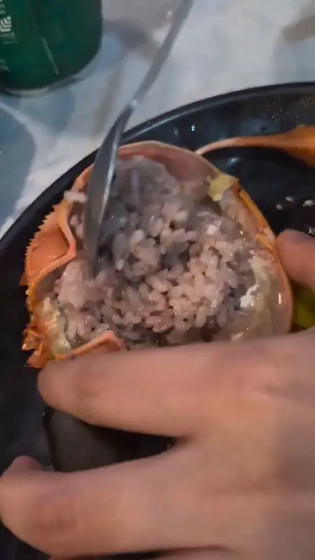 게딱지 밥 비비는 모습