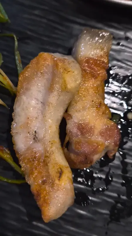 육즙 가득한 삼겹살