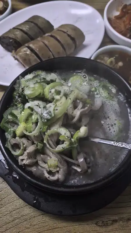 막창순대와 순대국밥