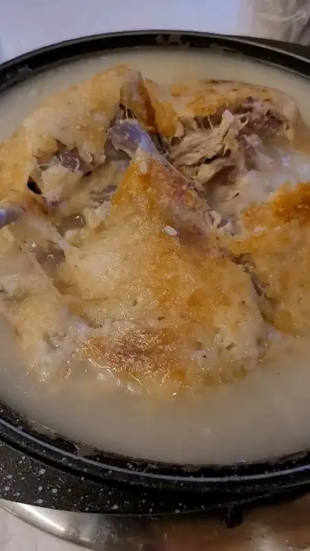 야들야들한 영계 백숙