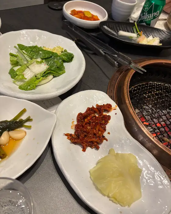 우설화 기본 반찬 구성