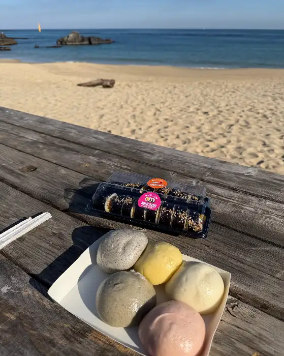 바다 앞에서 먹는 묵호김밥