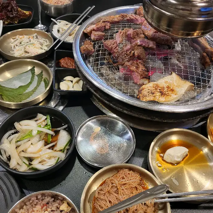 테이블 세팅 모습
