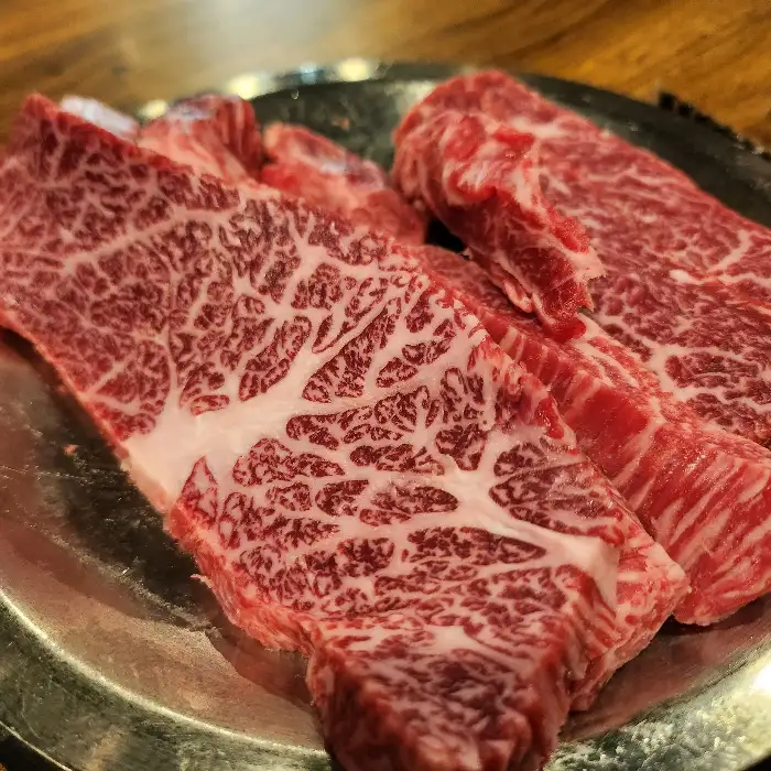 입안에서 녹을 듯한 한우 부위