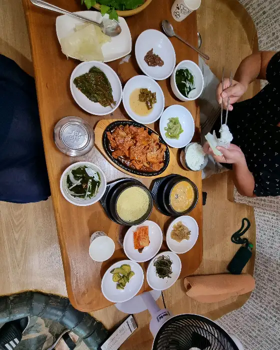 산청 우렁쌈밥 식당 개별 좌석