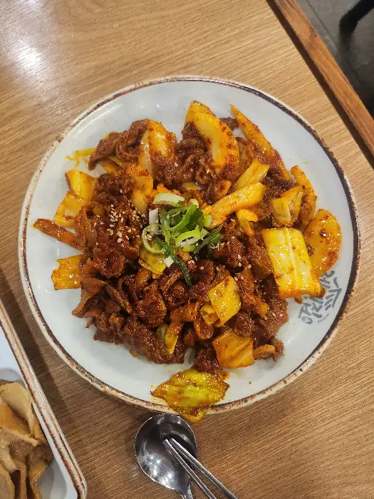 불맛 가득한 제육볶음