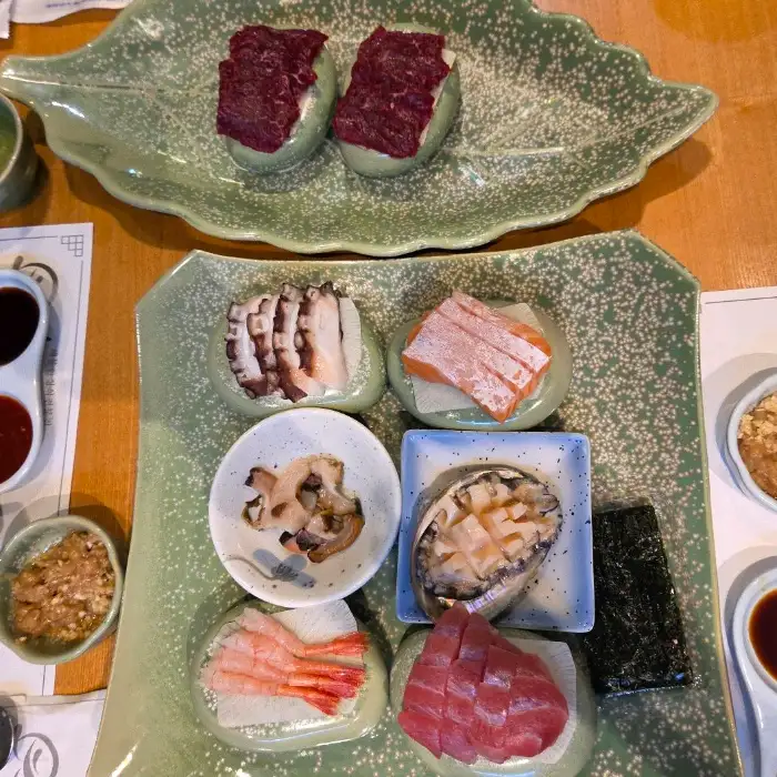 모듬 해산물 및 회