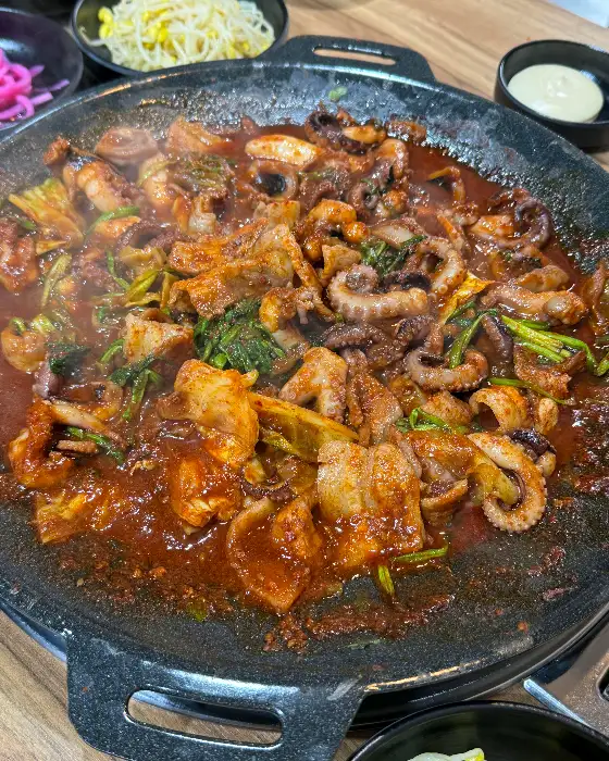 잘 볶아진 쭈꾸미 볶음밥