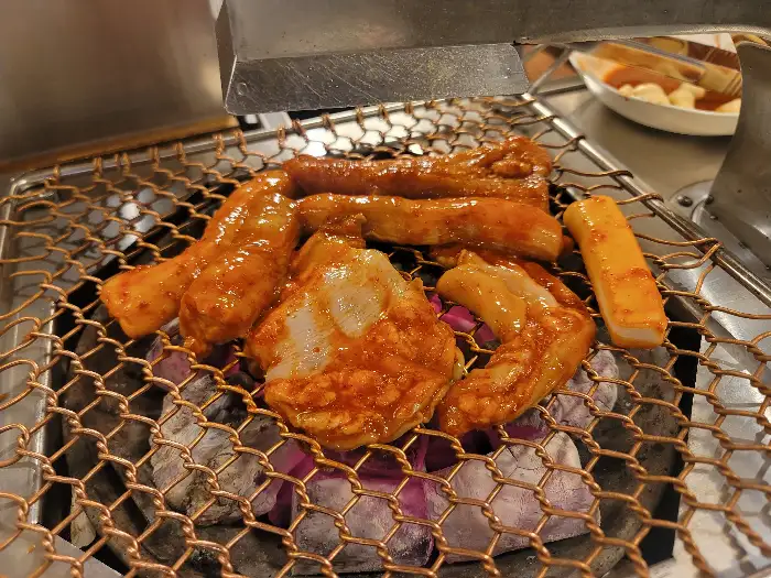 잘 구워진 대창과 막창