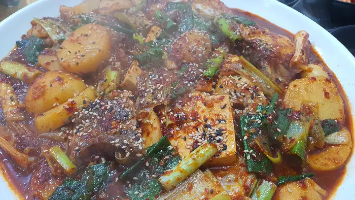 맛있게 조리된 쭈꾸미 삼겹살