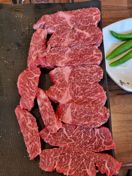 다양한 부위의 소고기