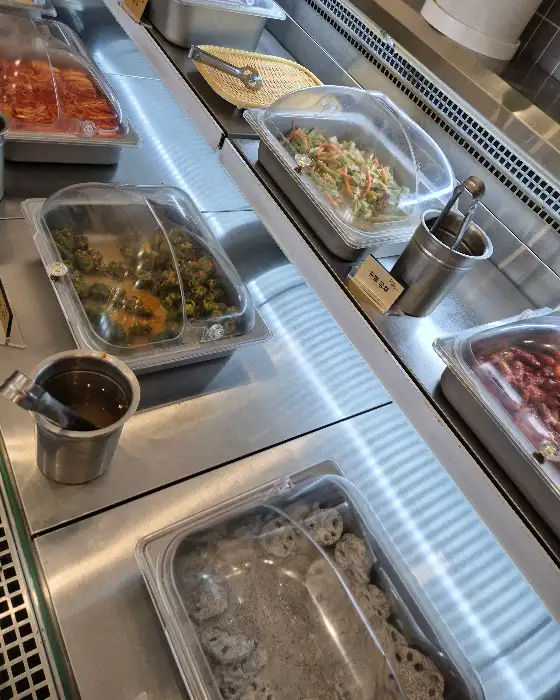 셀프바 음식들