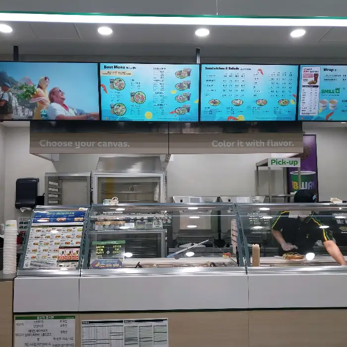 샌드위치 및 샐러드 메뉴