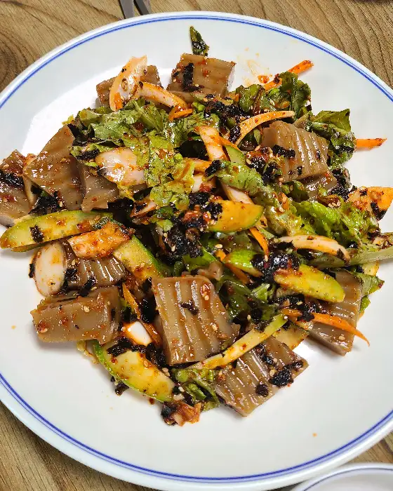 도토리묵 무침 사진