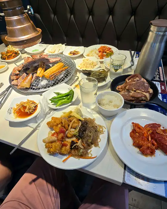다양하게 준비된 곁들임 메뉴