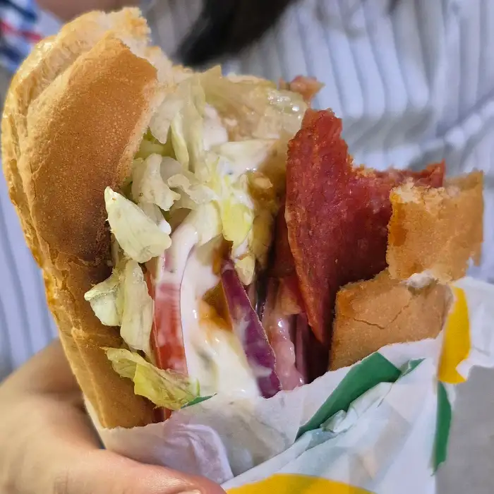 쉬림프 에그마요 샌드위치 단면