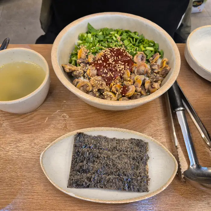 성남시청 칼국수 맛집, 꼬막비빔밥과 김치