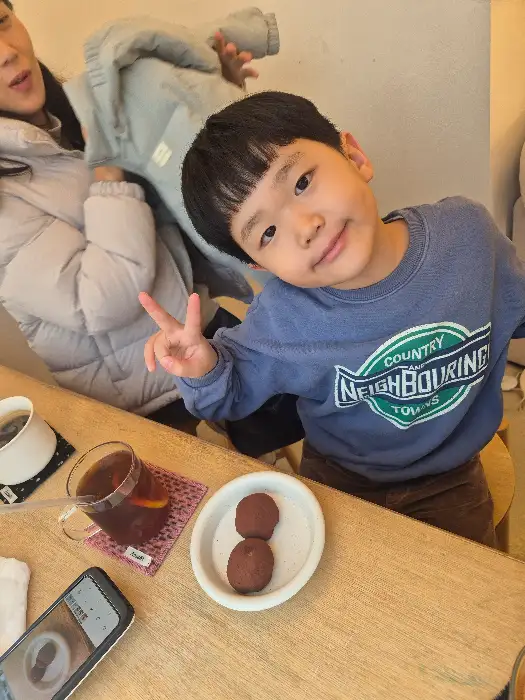 아이와 함께한 테이블