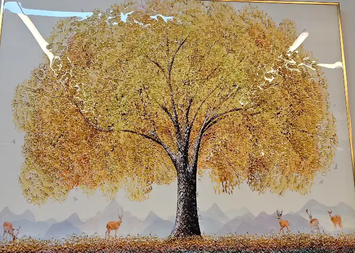황금빛 단풍이 인상적인 그림