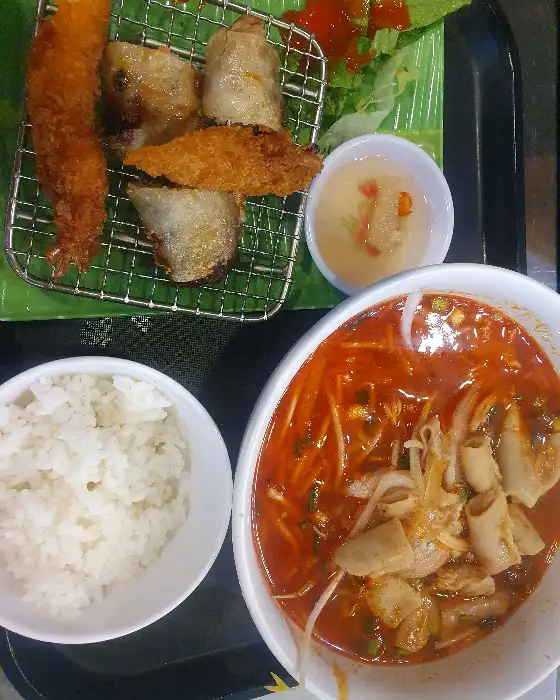 곱창 쌀국수와 튀김류