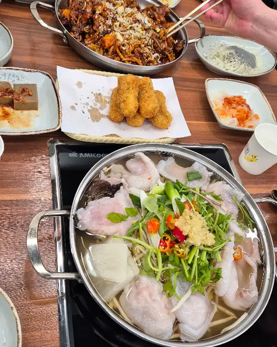 순살튀김 접시