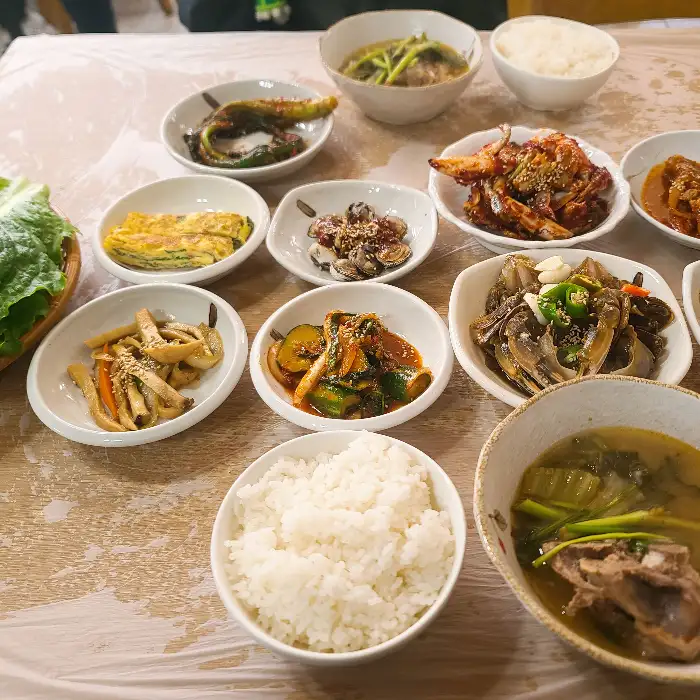 뼈해장국과 밥