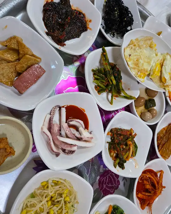 수육과 김치의 모습
