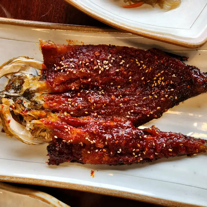 맛있게 구워진 생선구이