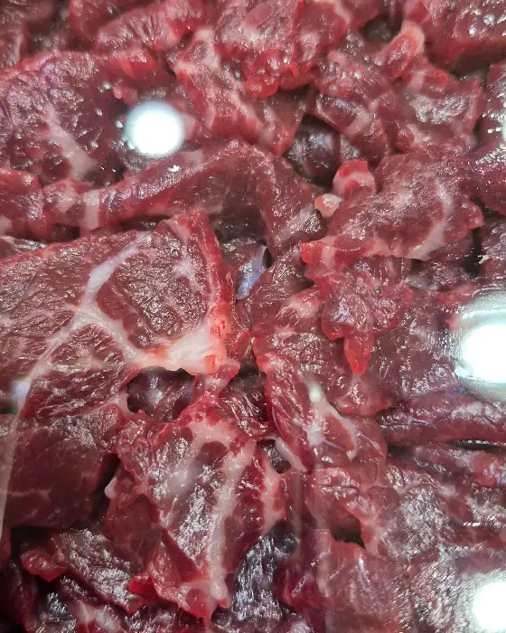 신선한 소고기 단면