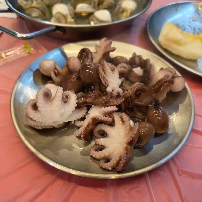 작은 문어 요리