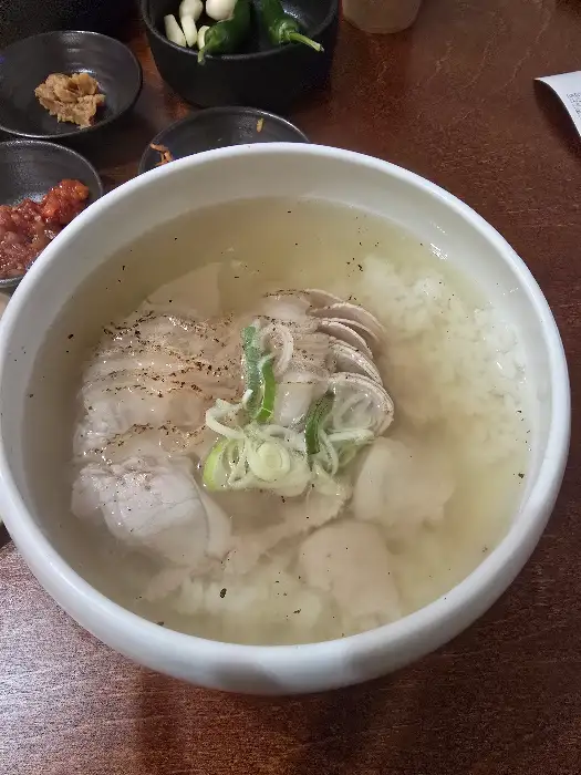 미선옥 돼지곰탕 상세 컷