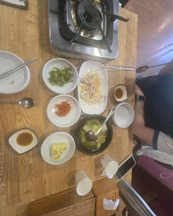 볶음밥 재료와 반찬들