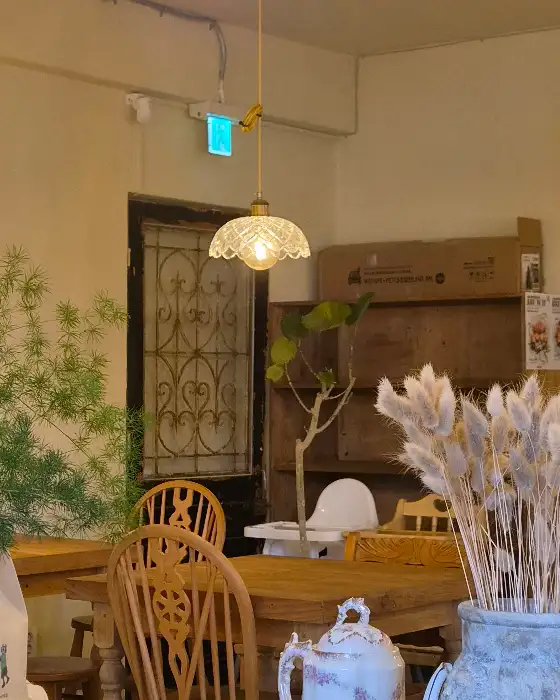 몽벨쉘터의 감성적인 인테리어와 테이블 세팅