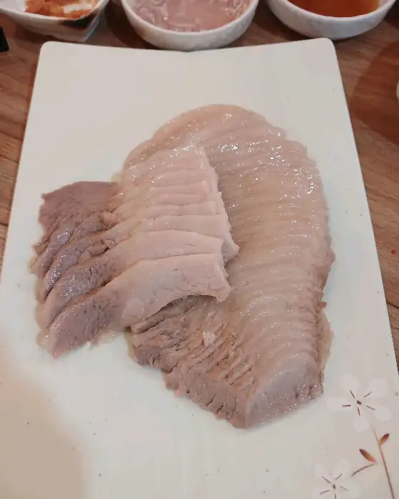 보쌈 접시 사진