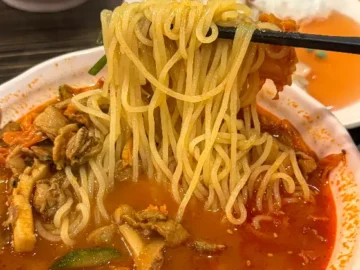 짬뽕지존, 얼큰한 풍미와 넉넉한 인심으로 채운 어느 저녁의 미식 탐험