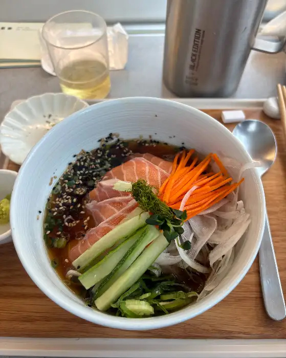 토마토 연어 국수