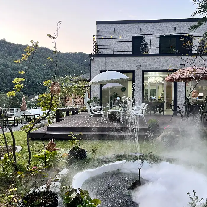 칼국수 면과 볶음밥 재료